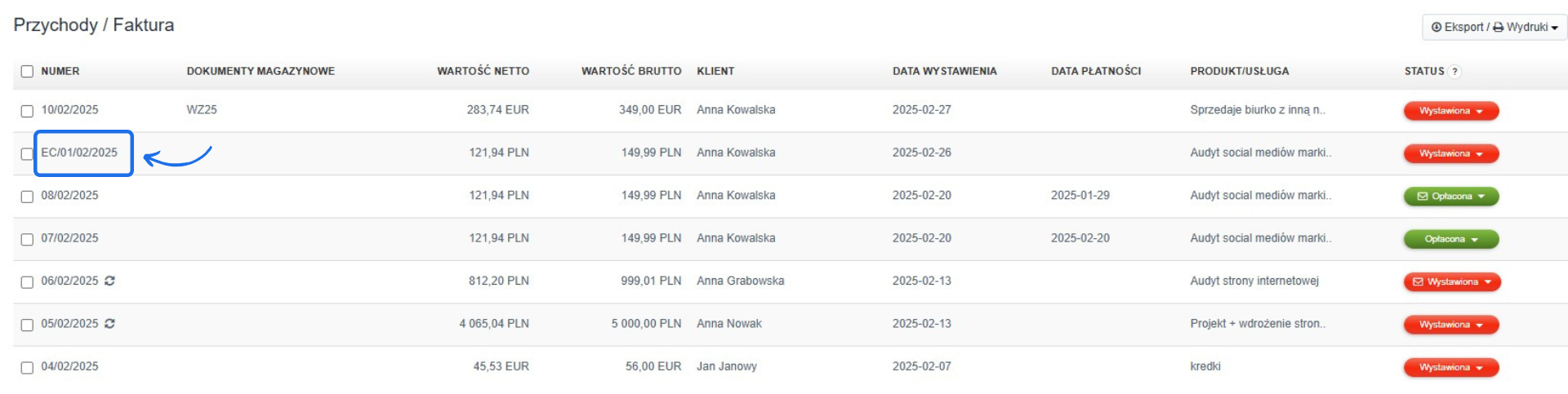 Lista faktur w systemie Fakturownia z wyróżnionym numerem faktury EC/01/02/2025. Widoczne wartości netto, brutto, klienci i statusy płatności.