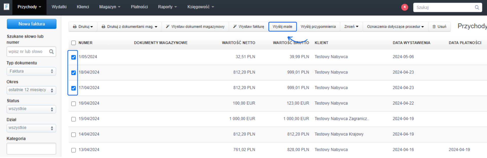 Widok interfejsu użytkownika listy faktur z opcjami sortowania, filtracji i wyszukiwania w systemie zarządzania przychodami.