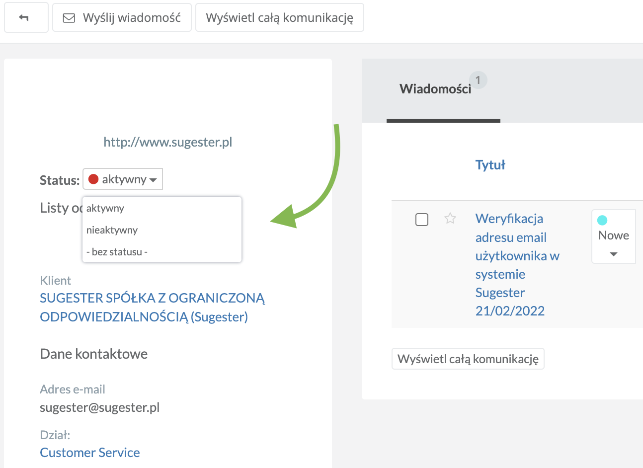 Podgląd karty kontaktu w Sugesterze z wyróżnieniem zieloną strzałką pola status
