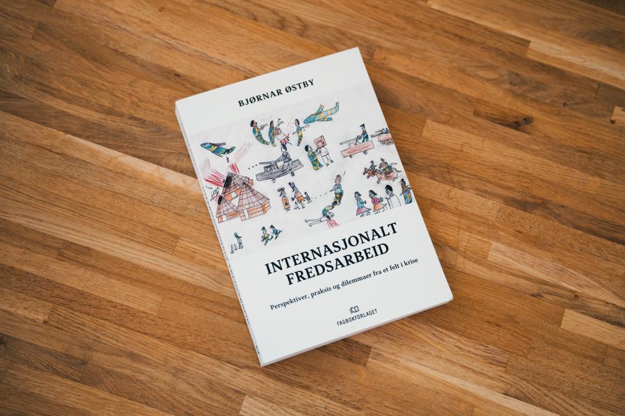 bok om internasjonalt fredsarbied 