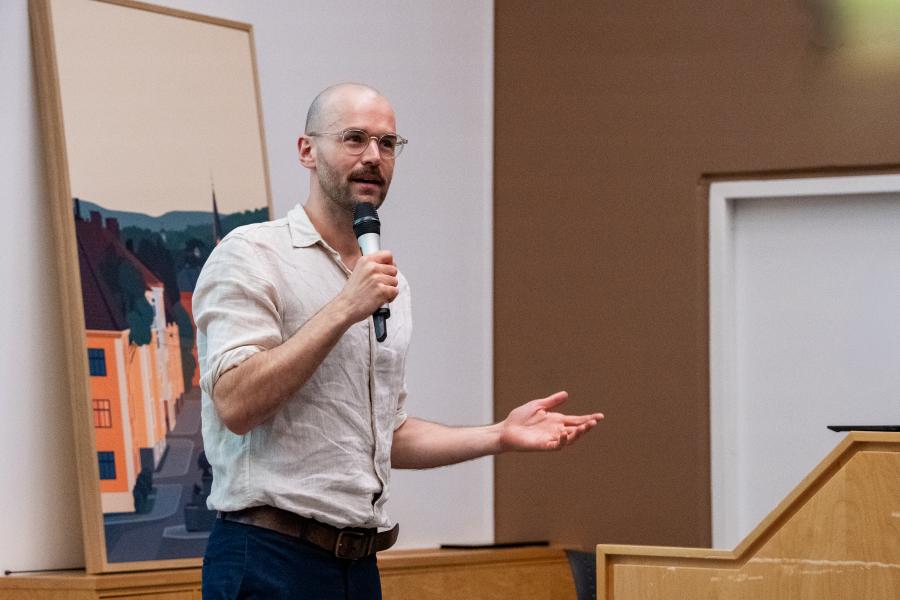 Jonas Bergan Dræge introduserte på forskningsdagene