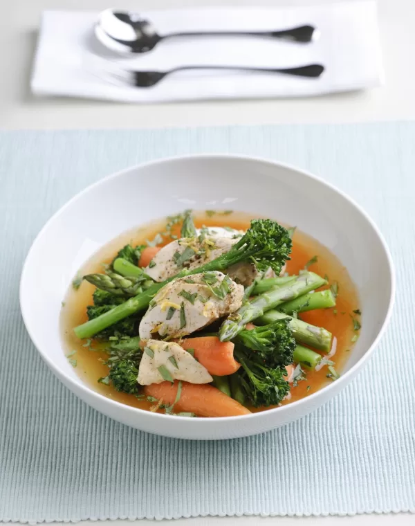 Zitronenhähnchen mit Bimi® Brokkoli, Karotten und grünem Spargel