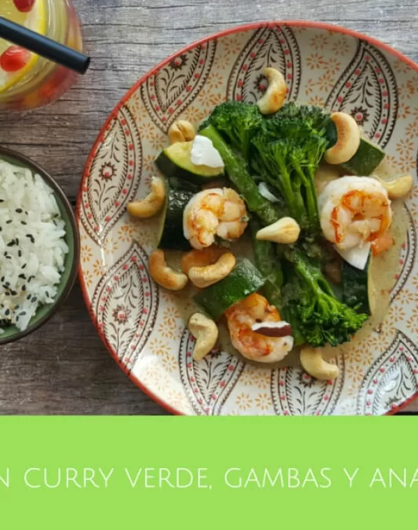 Bimi® brócoli con curry verde, gambas y anarcardos