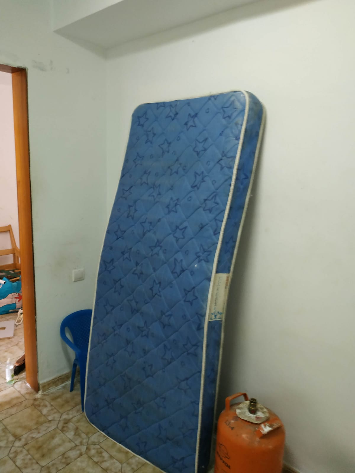 Servicio profesional de vaciado de pisos y enseres en La Bisbal de Falset - ¡Contáctenos!