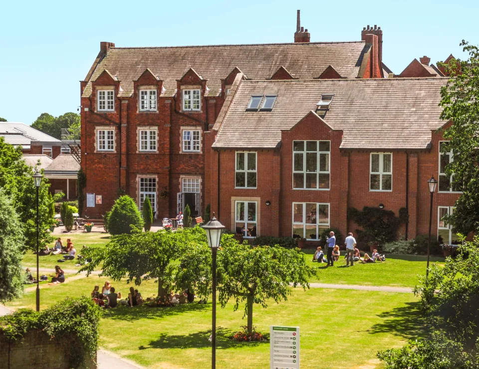 Summer Students Campus 7