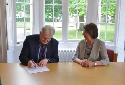 Lincoln Bishop LAGAT Signing 1