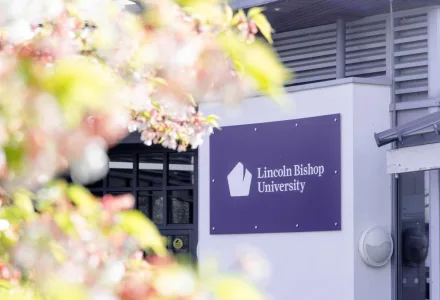 Lincoln Bishop University Logo