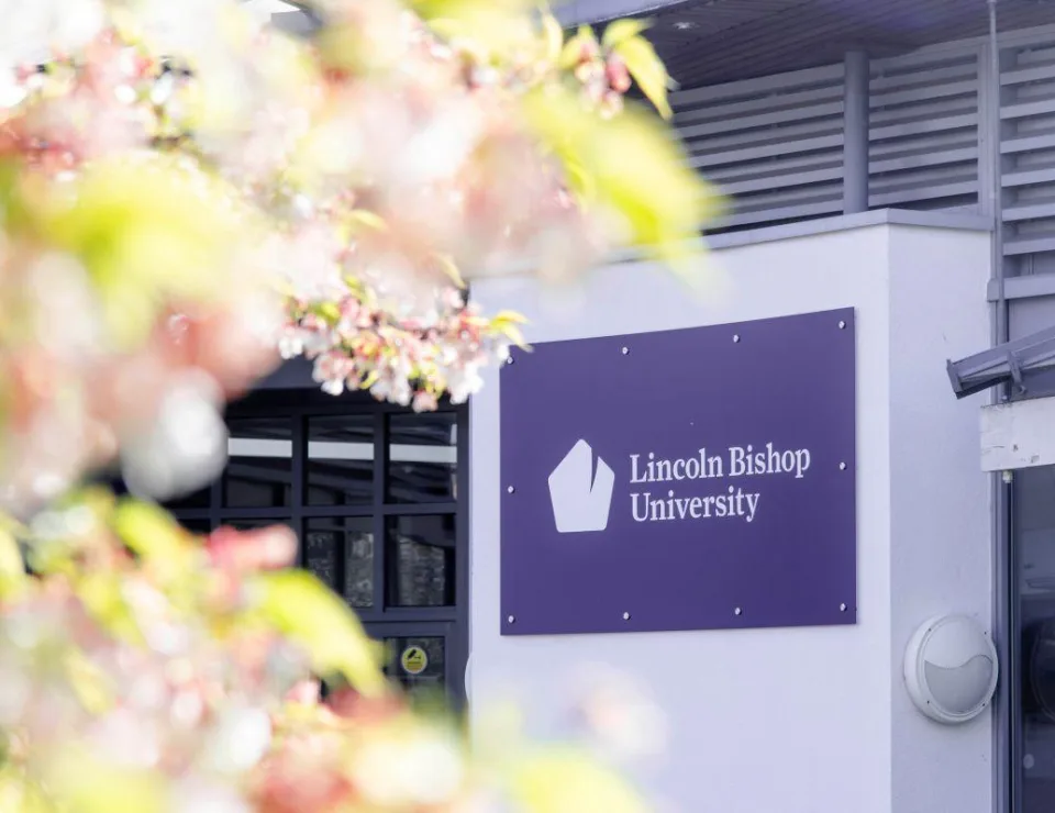 Lincoln Bishop University Logo