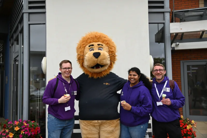 Lenny the Lincoln Bishop mascot