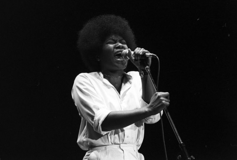 https://s3.eu-west-1.amazonaws.com/bishopg.ac.uk/uploads/smallPortrait/Joan_Armatrading_-_Kongresshaus_Z%C3%BCrich_1980_-_08.jpg