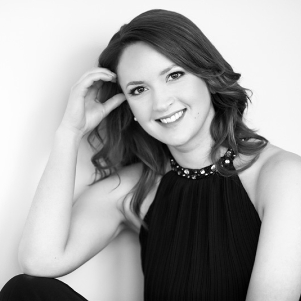 Press image for Jennifer Walsh.