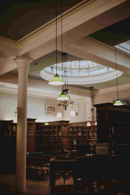 A wide shot of the Bishopsgate Institute library.