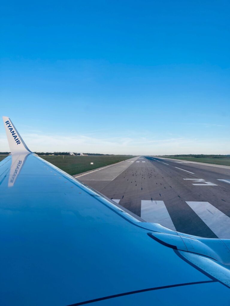 airplane wing