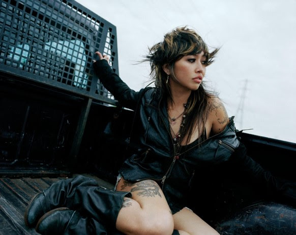 beabadoobee releases new single ‘Switchblade’