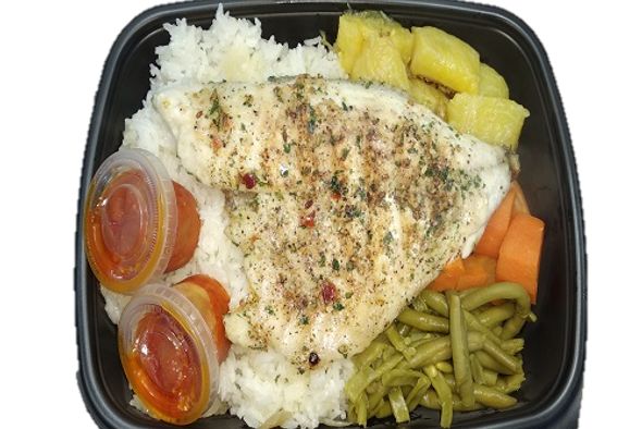 Menu Filet de daurade royale + Eau 50cl + Yaourt