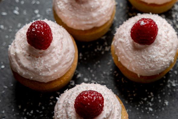 Cupcake Rose Framboise Coco
