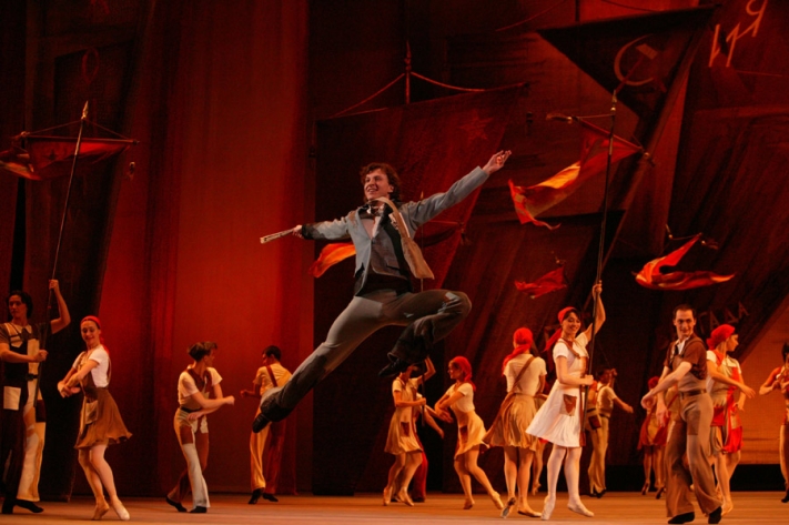 денис савин танцовщик. золотая труппа кому подходит. золотая труппа кому подходит. балет золотой век шостаковича. али баба и 40 разбойников театр опера и балета чебоксары.