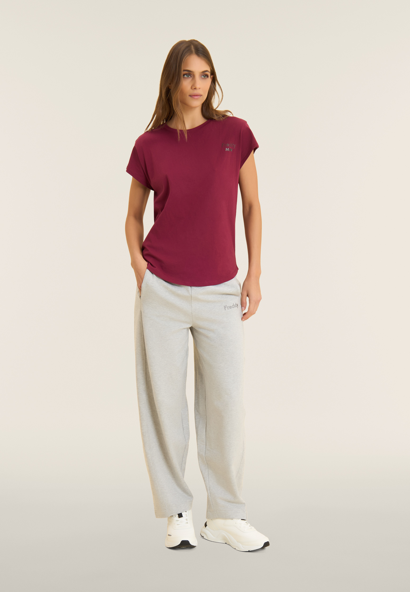 T-shirt donna regular fit con manica ad aletta
