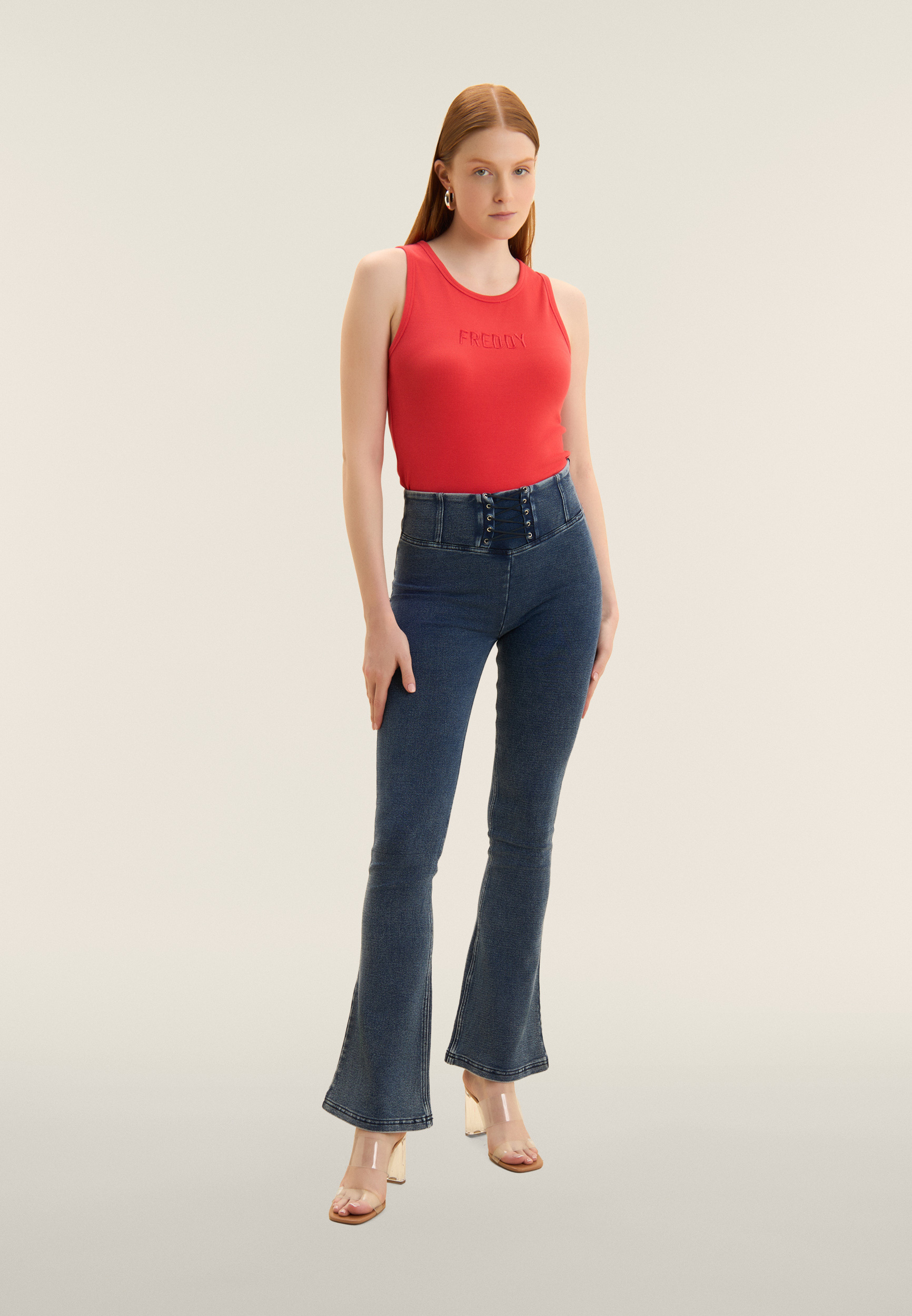 Pantaloni WR.UP mini flare satinati con nastri in vita