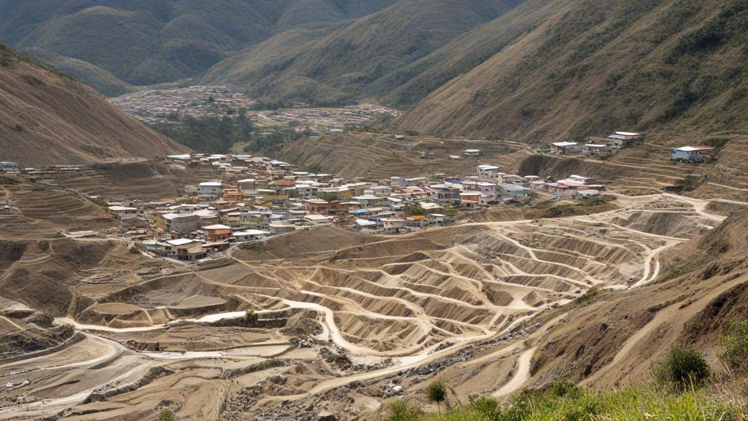 impacto de la minería ilegal en las comunidades indígenas de Ecuador impacto de la minería ilegal en las comunidades indígenas de Ecuador