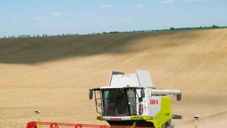 New models and driver assistance aids for 2014 Claas combines