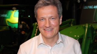 Banks left agriculture in the lurch, John Deere president