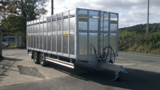 Dooley Bros launch new cattle trailer