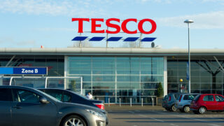 Tesco to cut its UK milk price by over 1p/L