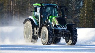 Video: Rally champion sets record for worlds fastest tractor