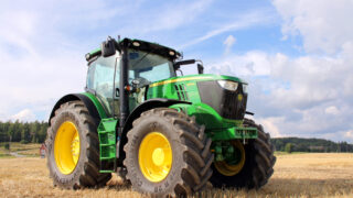 Video: John Deere vs Fendt, who’s got the power?