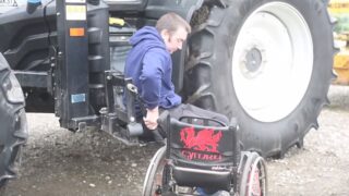 Video: Back in the tractor cab with the help of a chair lift!