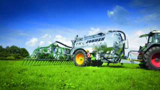 Pics: New Joskin slurry spreader ideal for wet ground