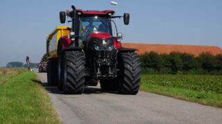 Farmers urged to ‘switch off’ work lamps before road use this winter