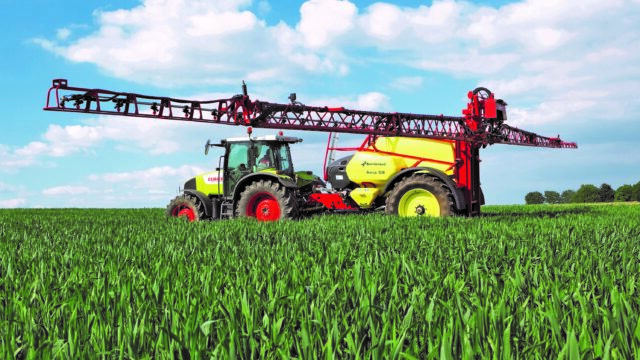 UK Kverneland Ikarus sprayer technology