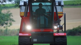 Video: Is this the ultimate ‘alternative tractor’ for wet ground?