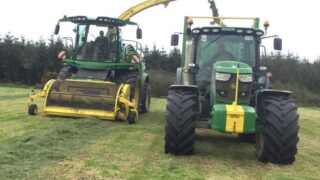 Pics: Deere fleet tackles into silage campaign in Kilkenny…in April