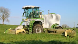 ‘Easily cut over 200ac a day and still get home for tea’