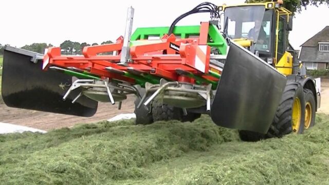 Holaris-viking-silage-spreader
