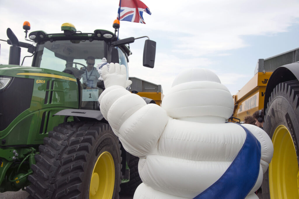 Northern Irish farmer crowned tractor driver champion Agriland.co.uk