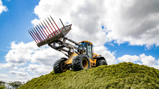 loader silage