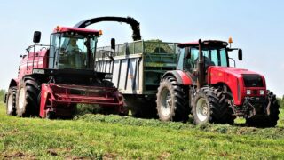 Pics: ‘Unusual’ forage harvester from the ‘east’ struts its stuff