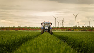 Is a sprayer that can identify weeds on the way?