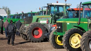 Auction report: Pics and prices of ‘green’ tractors from Cambridge auction