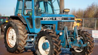 Auction report: Betting on ‘blue’ at this month’s big Cambridge tractor sale