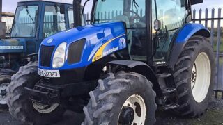 Auction report: 2017 review of tractor prices at monthly midlands sale