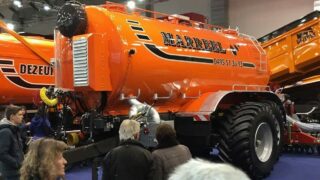 Eye-catching tanker knows how to push its ‘weight’ about