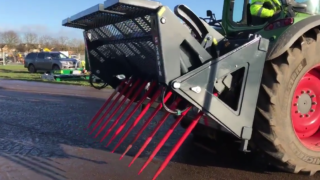 A buck-rake with a ‘twist’: Is this the ultimate silage fork?