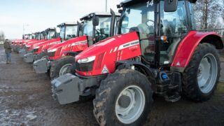Auction report: Big, fresh ‘red’ fleet goes under the hammer