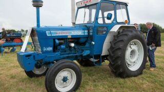 How much did this Ford 7000 – in fine fettle – fetch at auction?