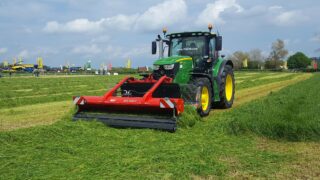 Grass & Muck: Front-mounted grouper needs no PTO